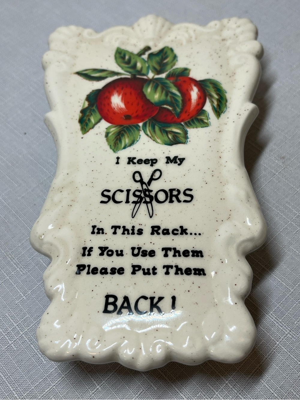 Vintage Ceramic Scissors Holder Rack with Apple Motif
Never lose your scissors! - Picture 11 of 11
